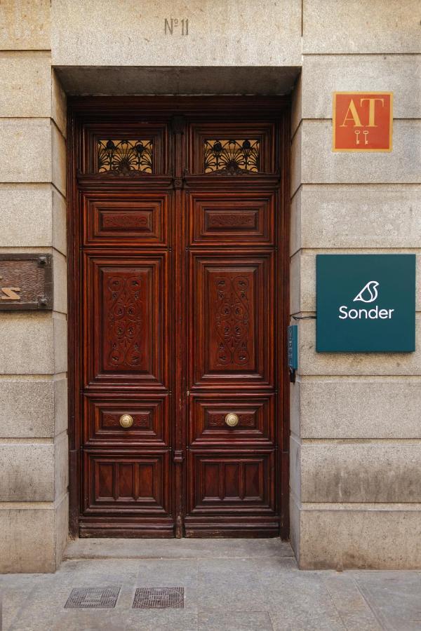 Sonder Santa Ana Aparthotel Мадрид Екстериор снимка