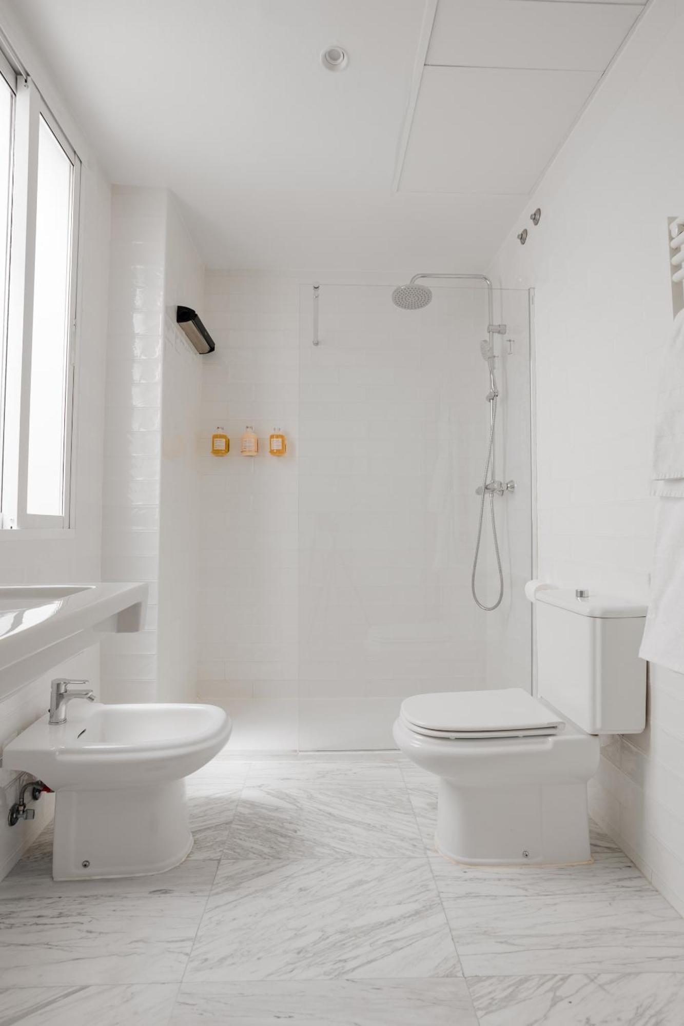 Sonder Santa Ana Aparthotel Мадрид Екстериор снимка