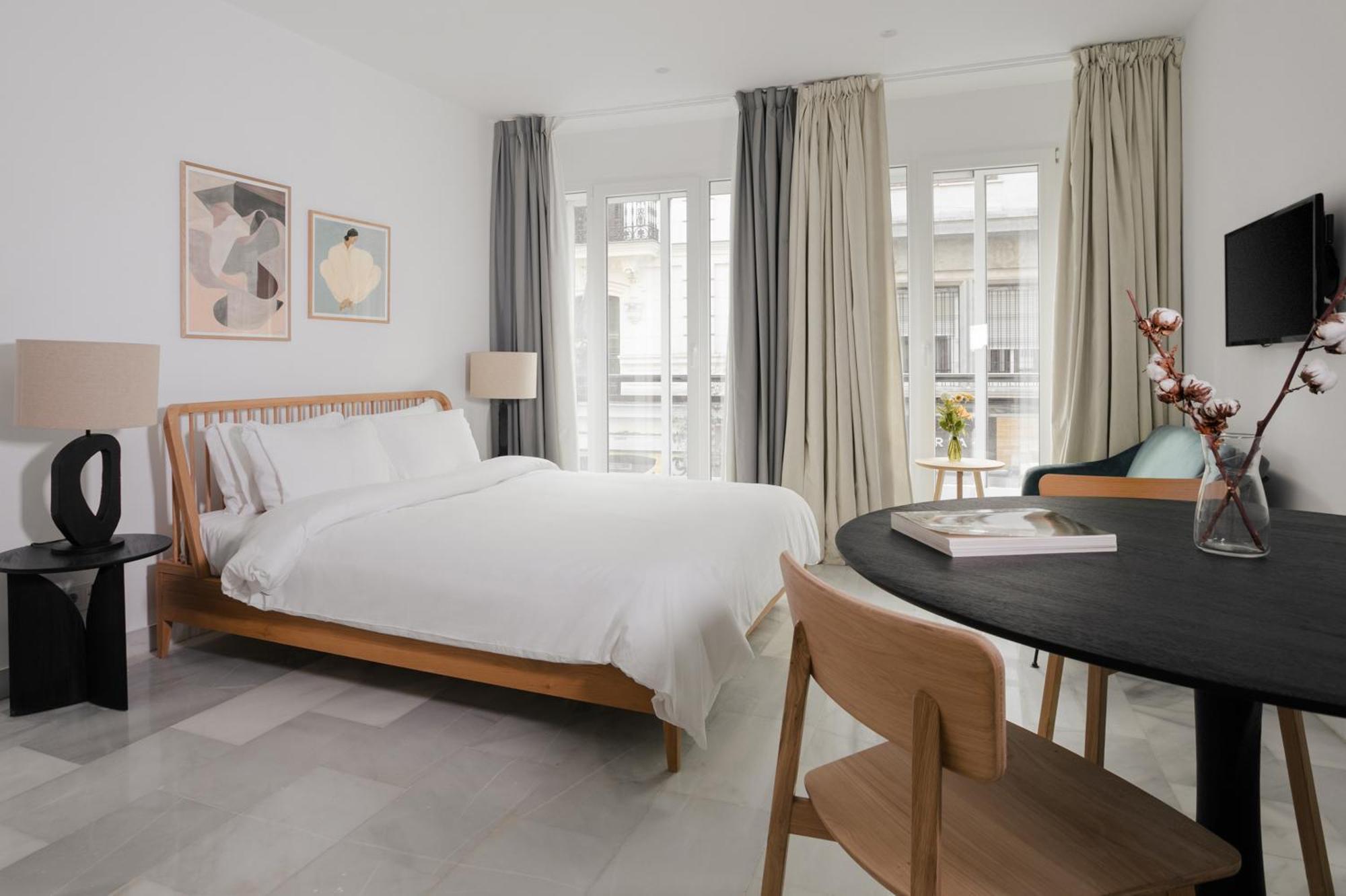 Sonder Santa Ana Aparthotel Мадрид Екстериор снимка