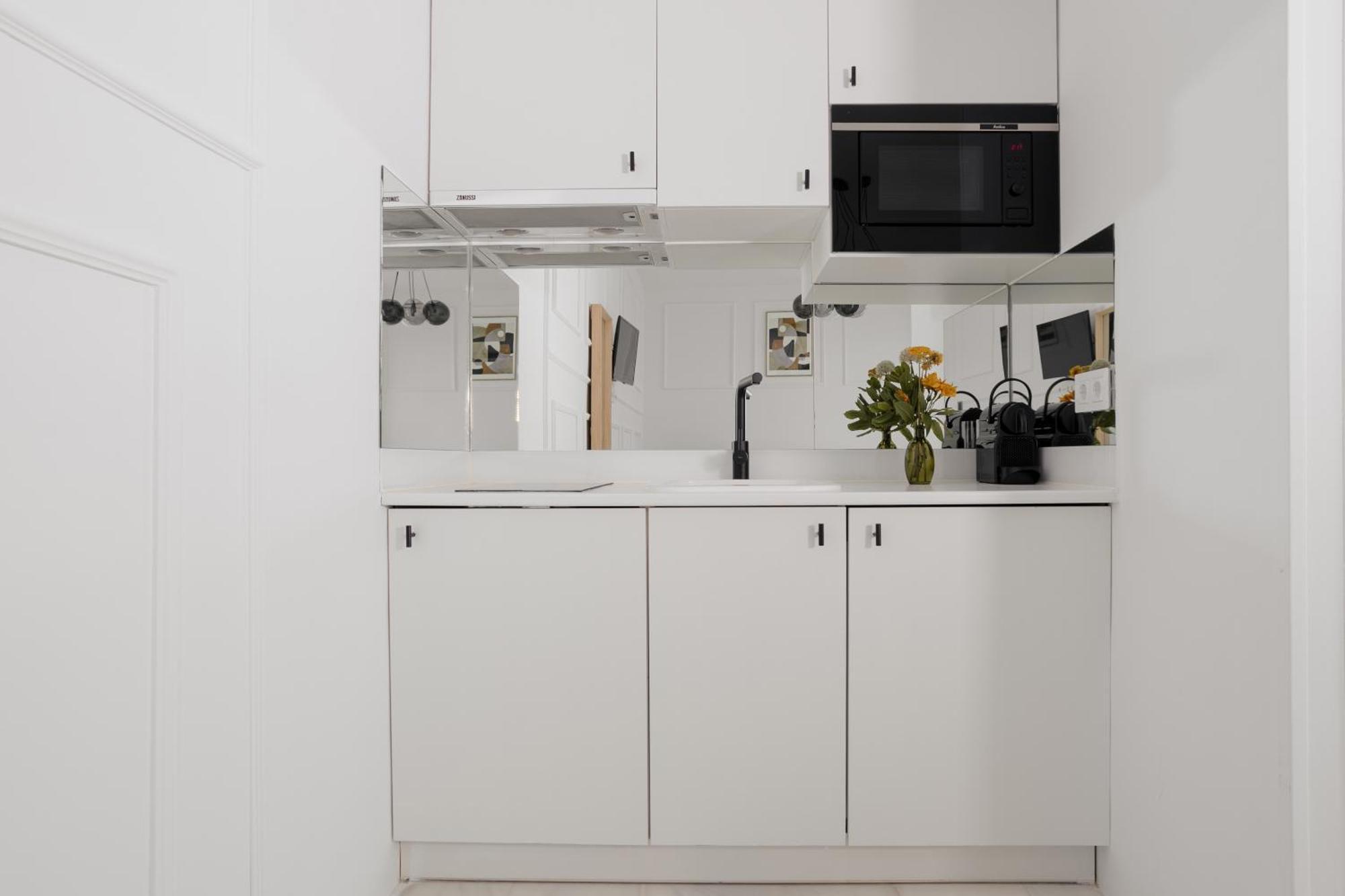 Sonder Santa Ana Aparthotel Мадрид Екстериор снимка